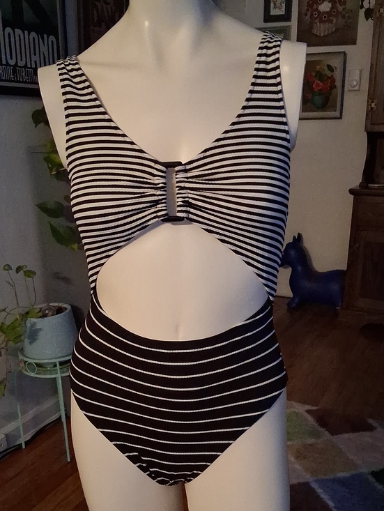 Old Navy Other - Old Navy Black and White Striped Cutout Ring One-Piece Swimsuit